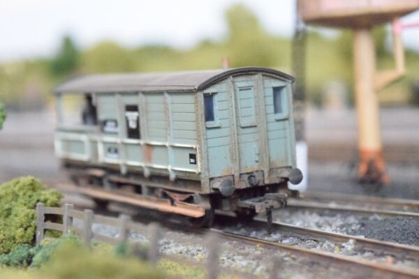Glue 'n' Glaze - Image 3