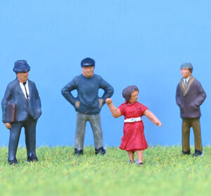Standing People (Pack 2) x4