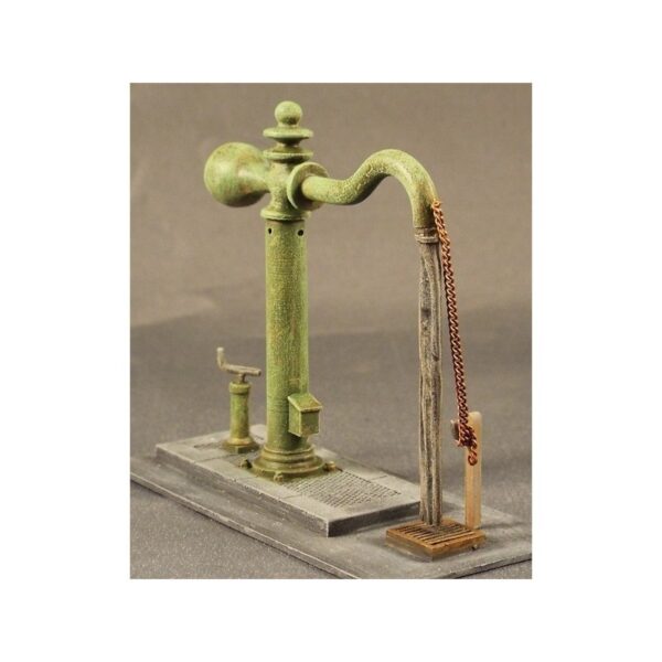 LNER Water Crane (Platform Mounted) - Image 2